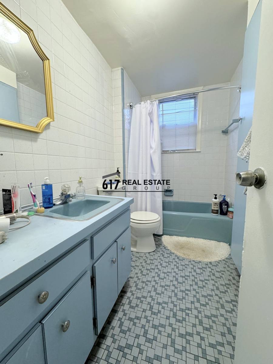 Apartment for rent at 216 Freeman St #1, Brookline, MA 02446