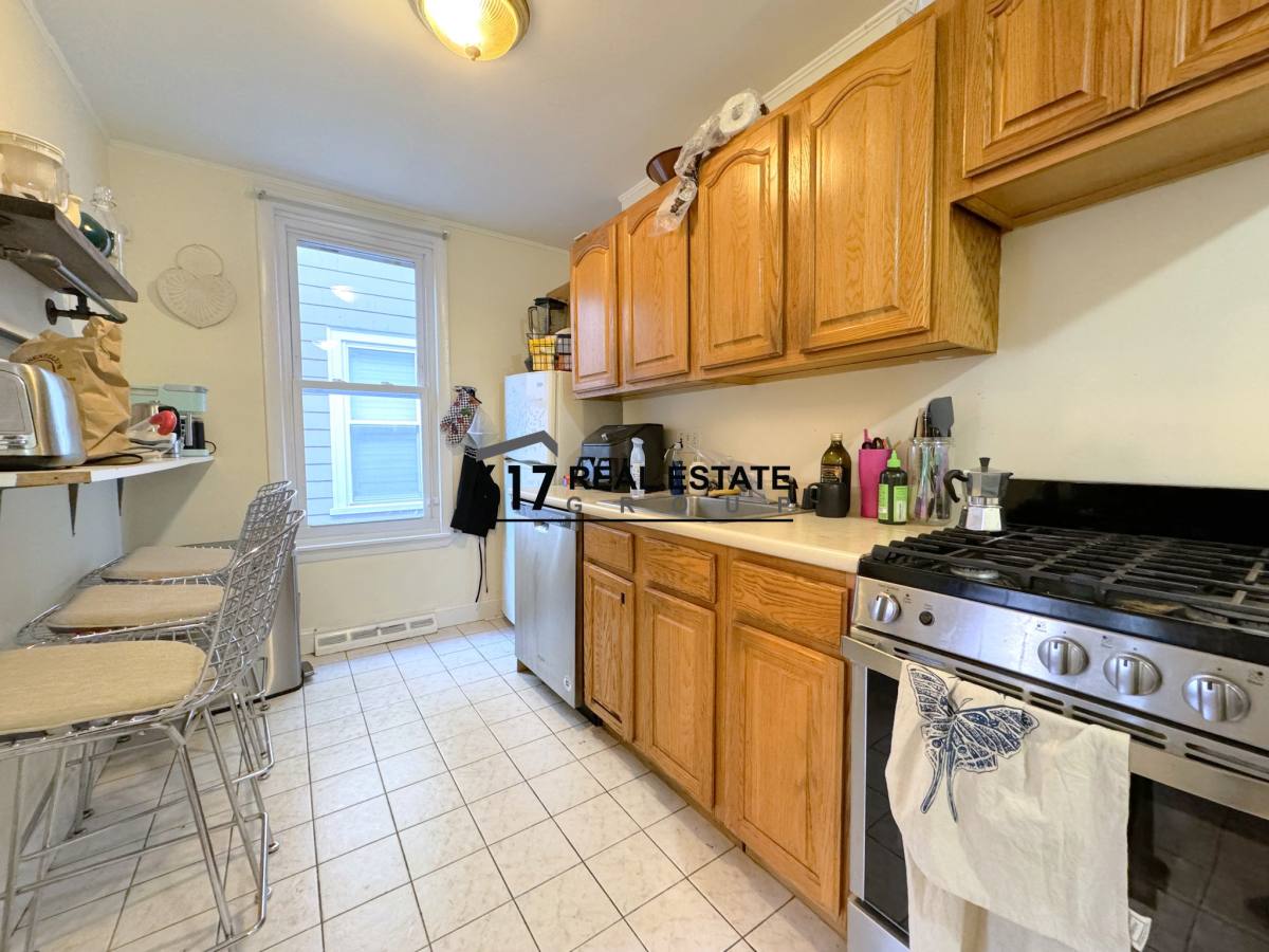 Apartment for rent at 216 Freeman St #1, Brookline, MA 02446
