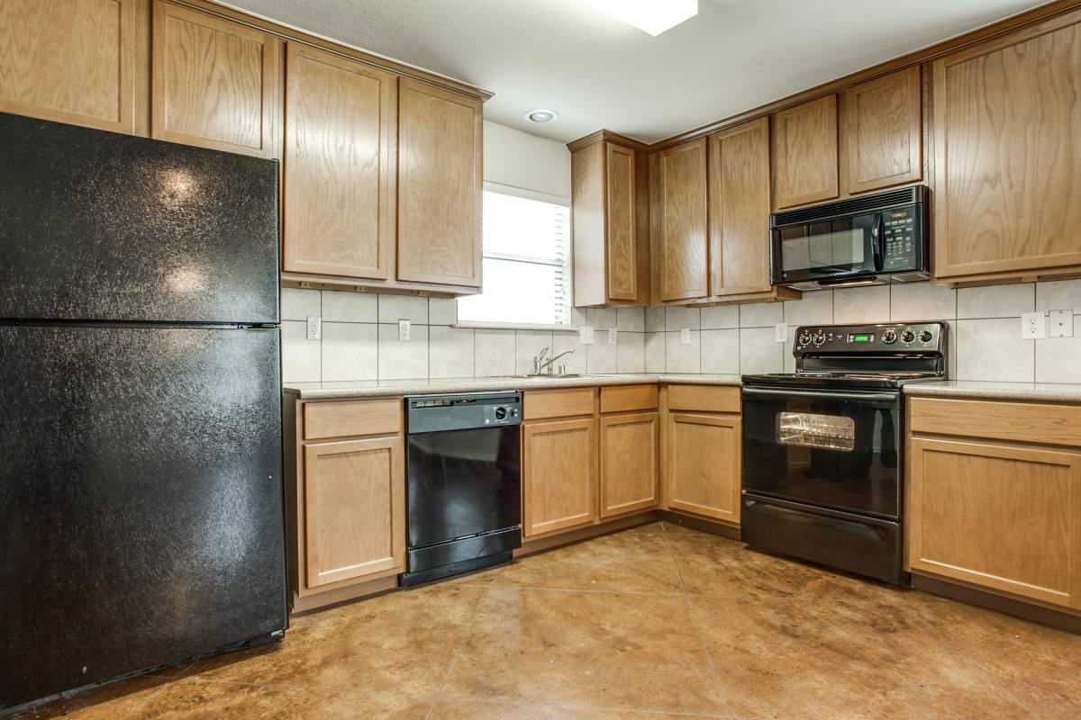 Townhouse for rent at Bluebonnet Place, 3127 Waits Ave #103, Fort Worth, TX 76109