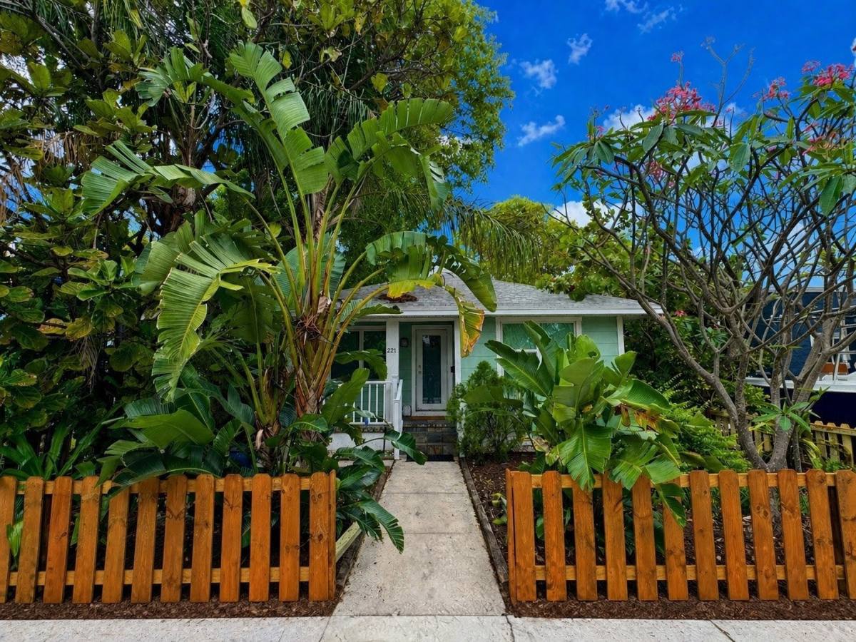 House for rent at 221 S M St, Lake Worth Beach, FL 33460