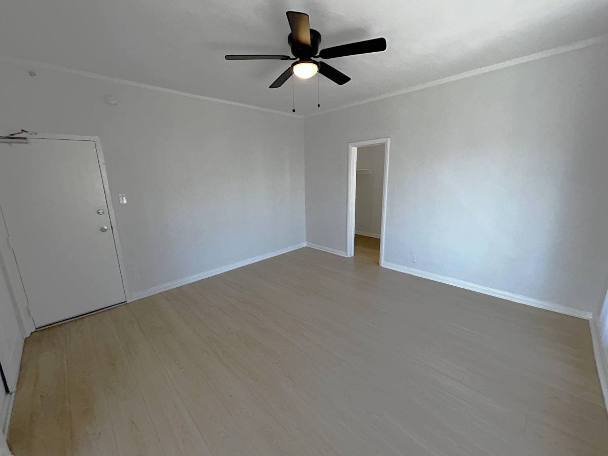 Apartment for rent at 862 South Catalina Street, 856 S Catalina St #409, Los Angeles, CA 90005