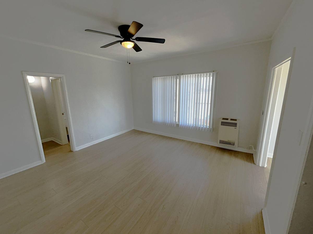 Apartment for rent at 862 South Catalina Street, 856 S Catalina St #409, Los Angeles, CA 90005