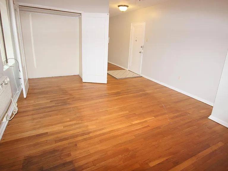 Apartment for rent at 137 N Craig Street, 135 137 N Craig St, Pittsburgh, PA 15213