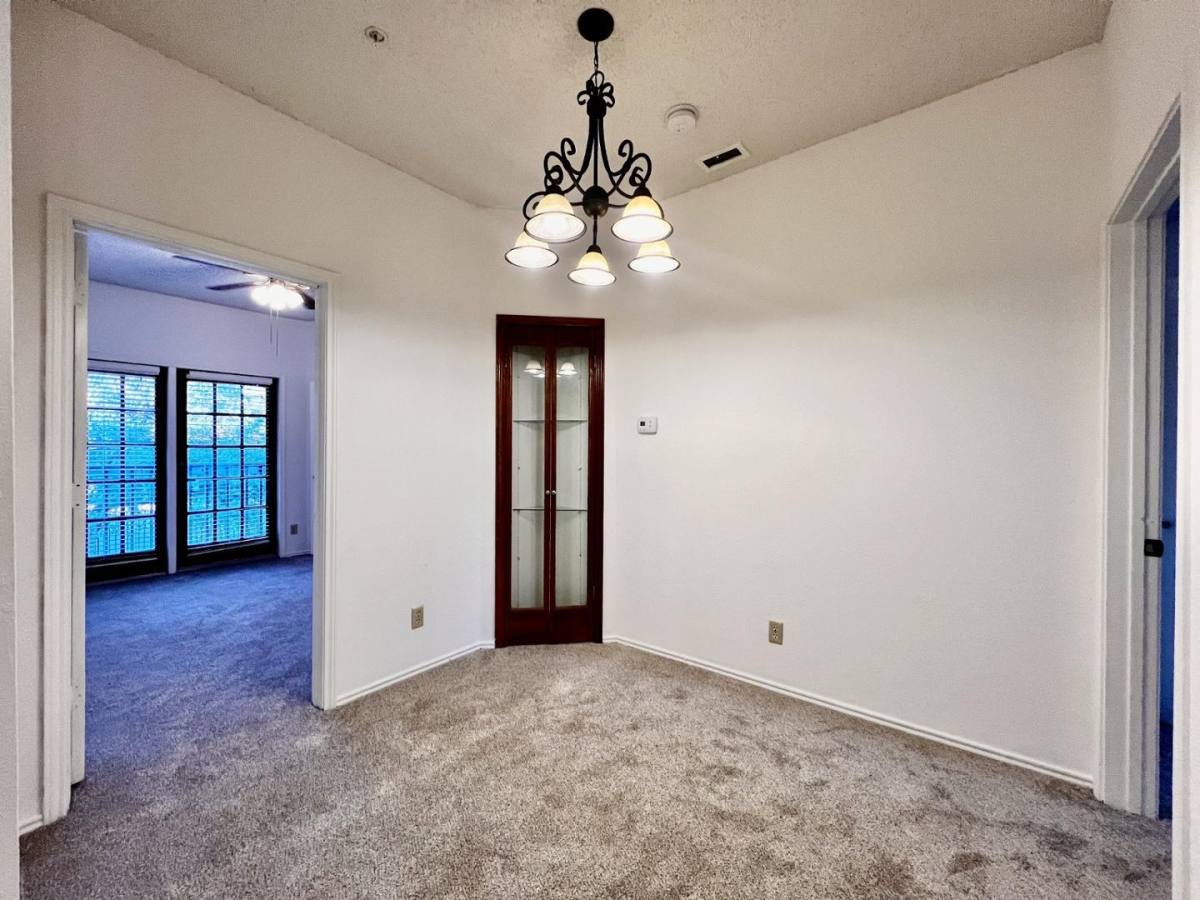 Apartment for rent at Lovers' Lane, 4800 W Lovers Lane #1, Dallas, TX 75209