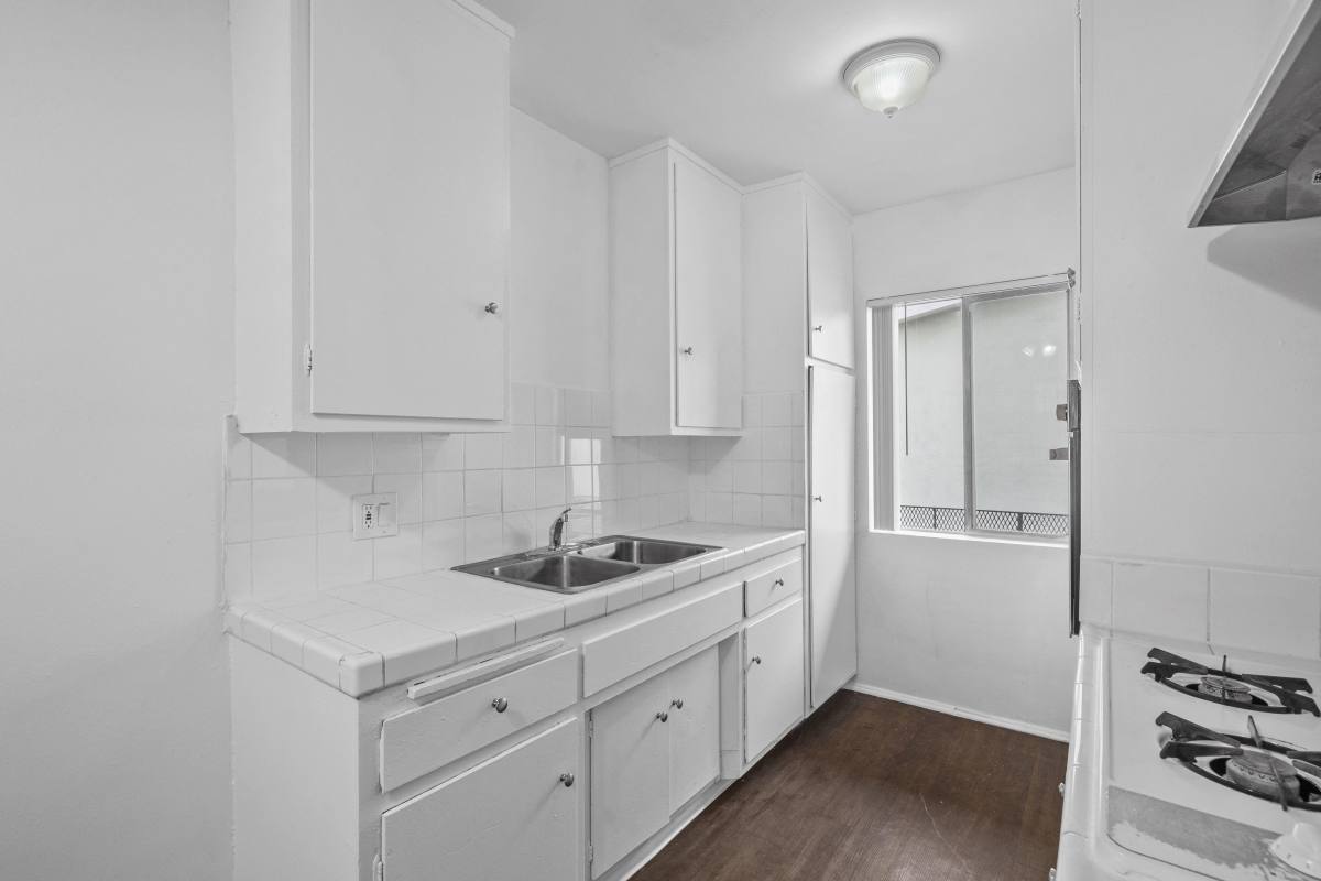 Apartment for rent at Casa Santa Ana, 3247 Santa Ana St #51E, Huntington Park, CA 90255