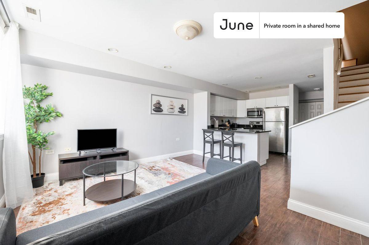 Apartment for rent at 20 S Seeley Ave, Chicago, IL 60612