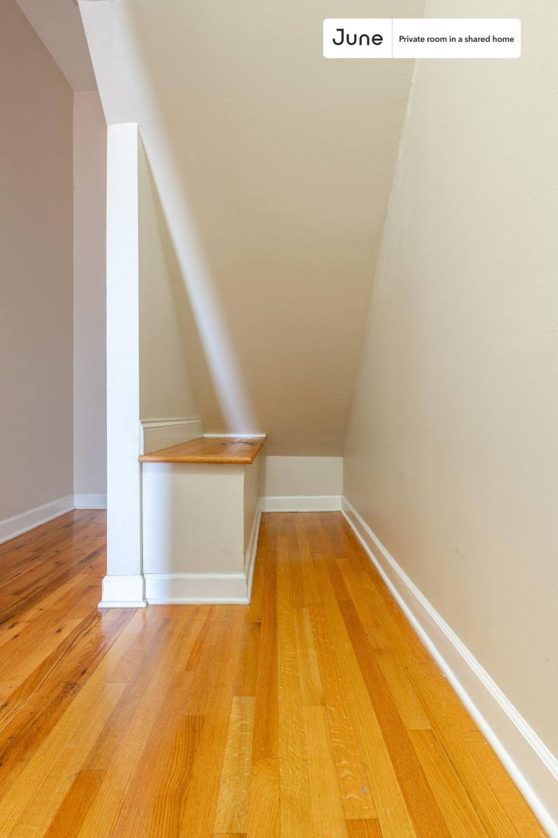 Apartment for rent at 20 S Seeley Ave, Chicago, IL 60612