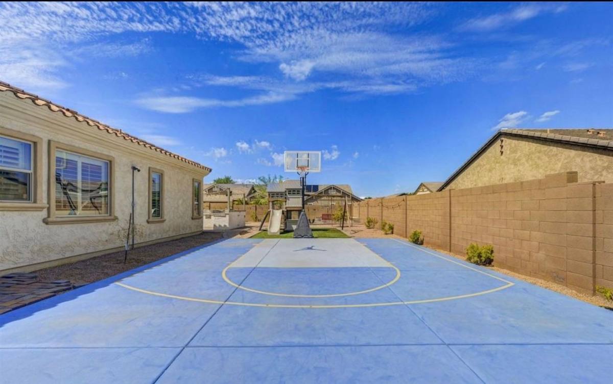 House for rent at 7904 S 29th Place, Phoenix, AZ 85042