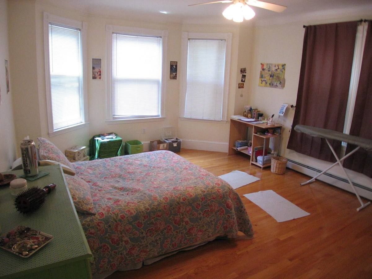 Apartment for rent at 118 Chestnut Ave #2, Jamaica Plain, MA 02130