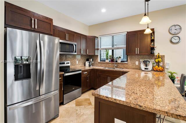 Townhouse for rent at 3141 Day Ave, Miami, FL 33133
