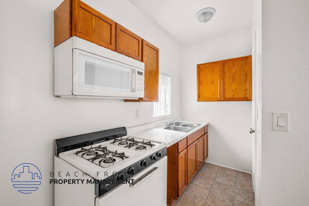 Apartment for rent at 1935 Myrtle Ave #6, Long Beach, CA 90806