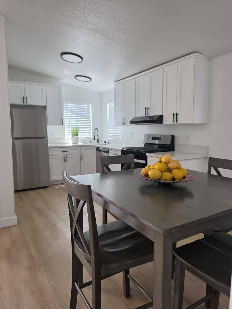 House for rent at 8391 San Fernando Rd #2, Sun Valley, CA 91352