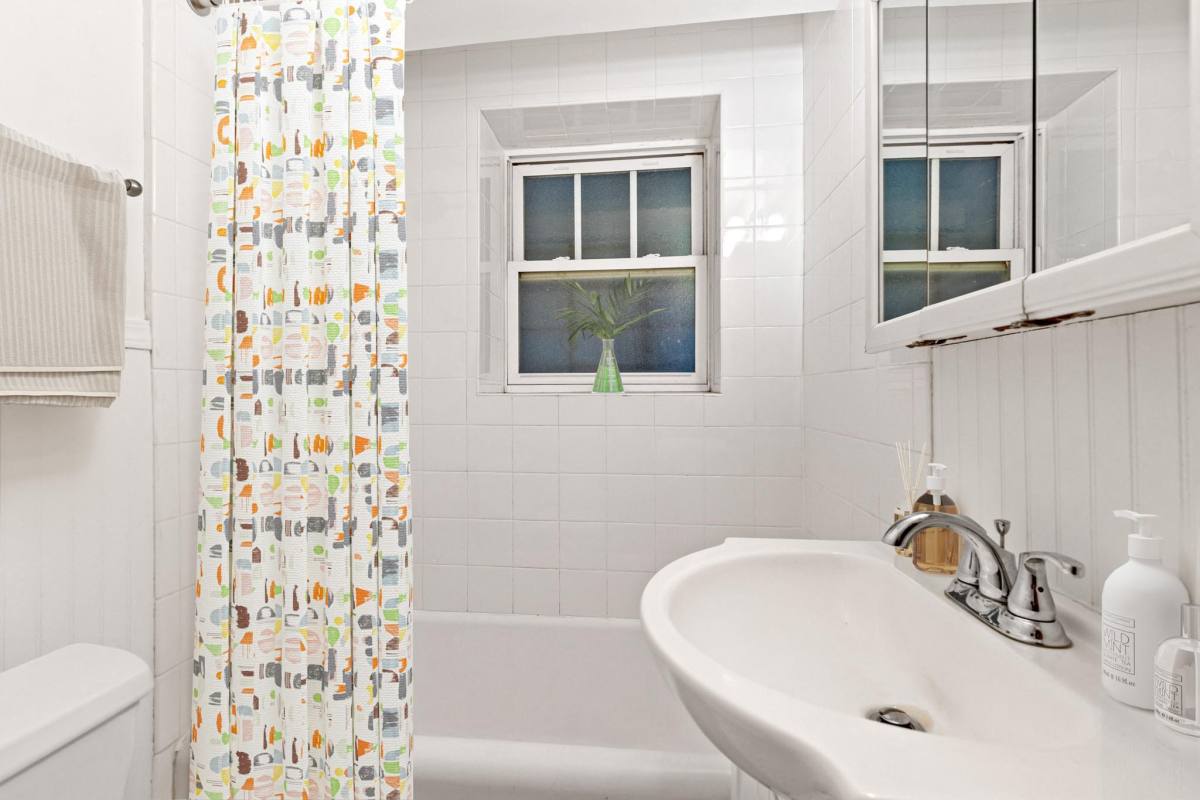Apartment for rent at 1236 Pearl Street, 1236 N Pearl St #2, Denver, CO 80203