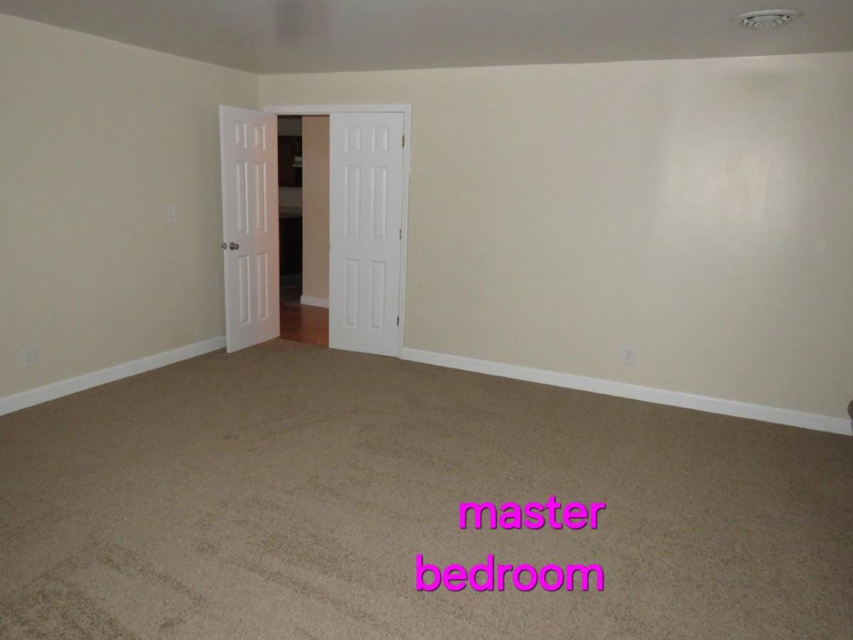 House for rent at 400 E Jefferson St #203, Springfield, IL 62701