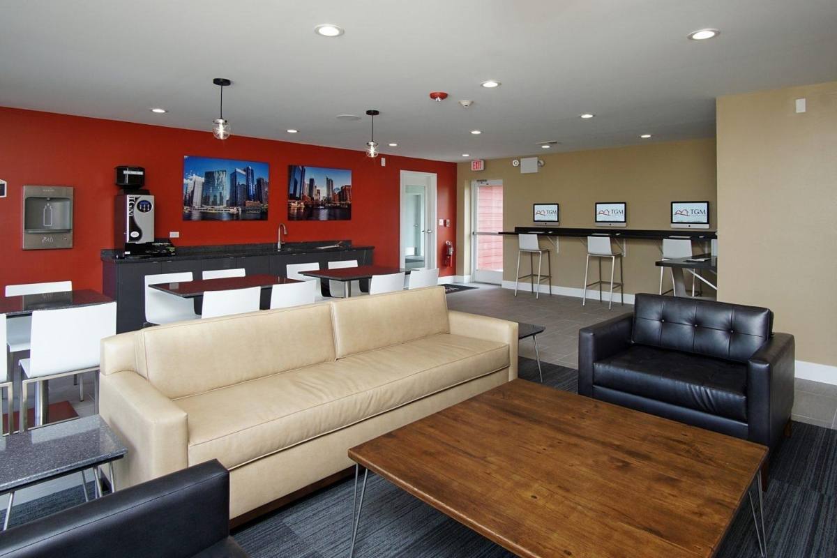 Townhouse for rent at 1651 Westminster Dr #105, Naperville, IL 60563