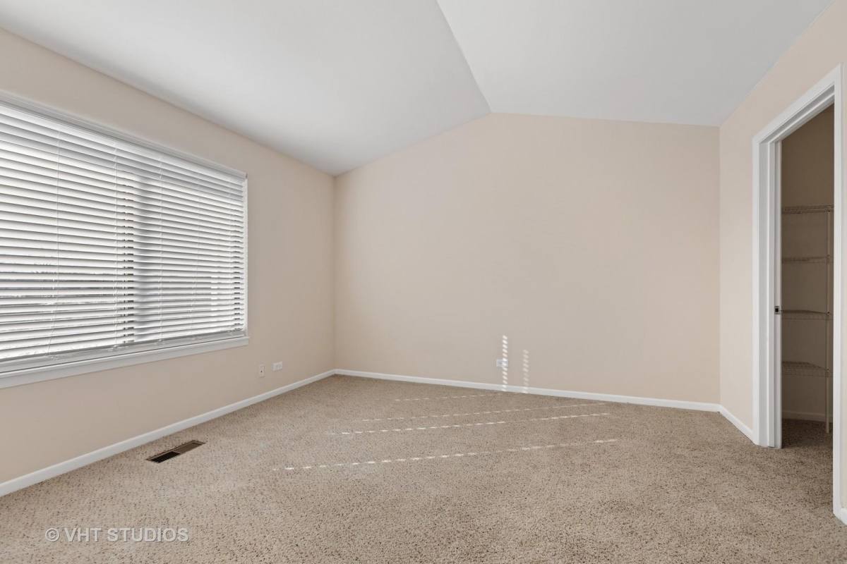 Townhouse for rent at 1521 Westminster Dr #111, Naperville, IL 60563