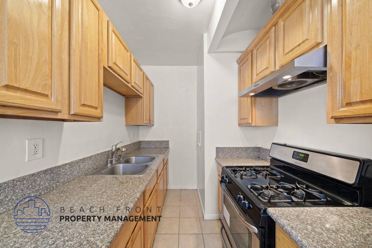 Apartment for rent at El Cortez, 475 S New Hampshire Ave, Los Angeles, CA 90020