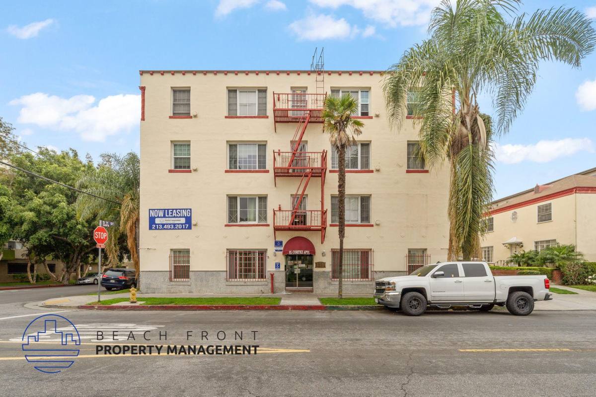 Apartment for rent at El Cortez, 475 S New Hampshire Ave, Los Angeles, CA 90020