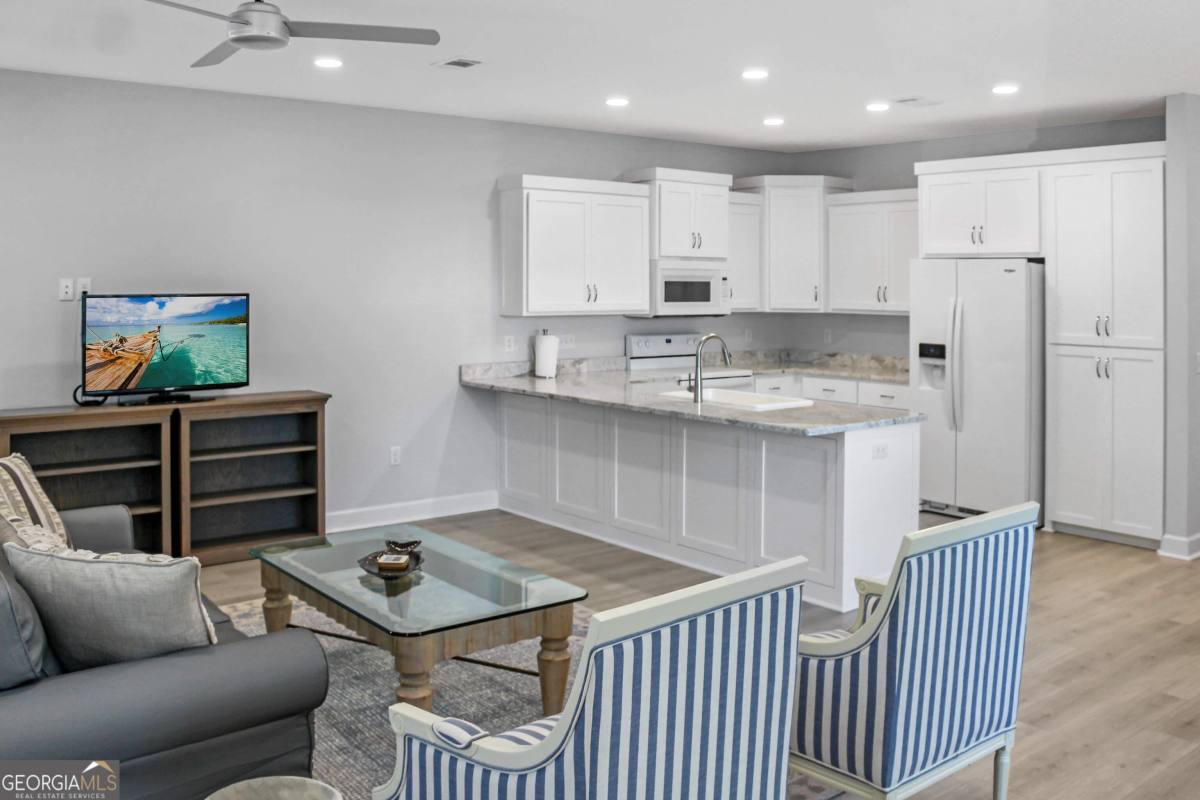House for rent at 905 Wayne St, Darien, GA 31305