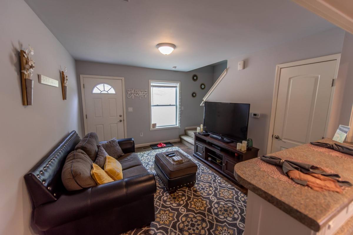 Apartment for rent at 35 Ennis Dr #1, Wheeling, WV 26003