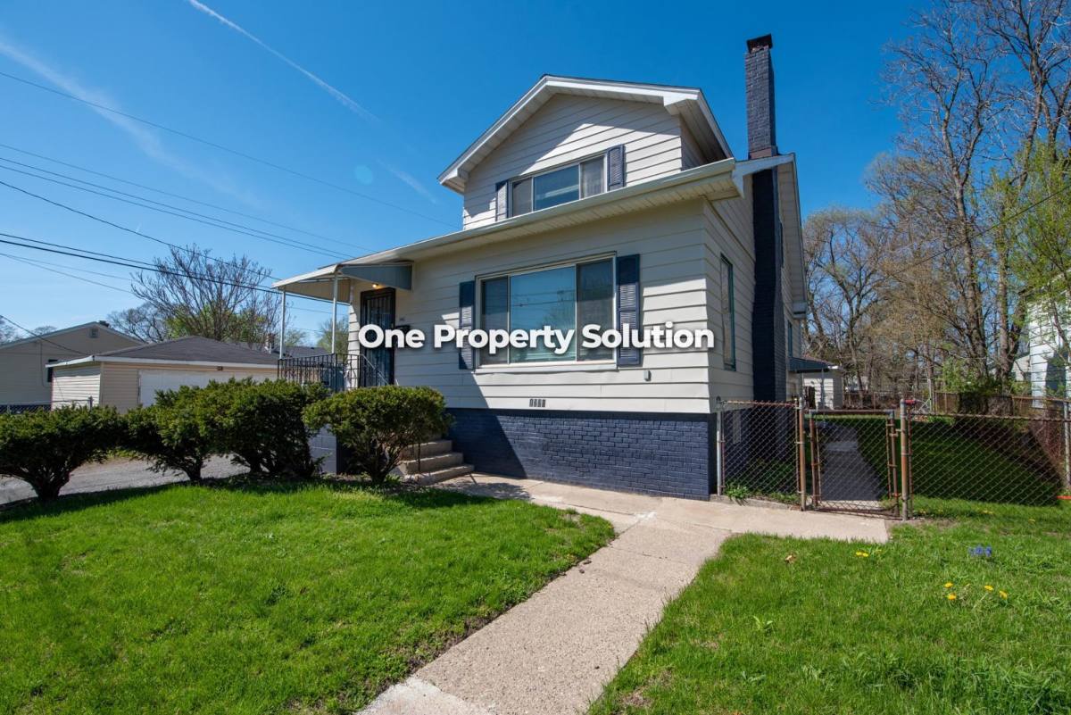 Apartment for rent at 1220 W 41st Ave #1, Gary, IN 46408