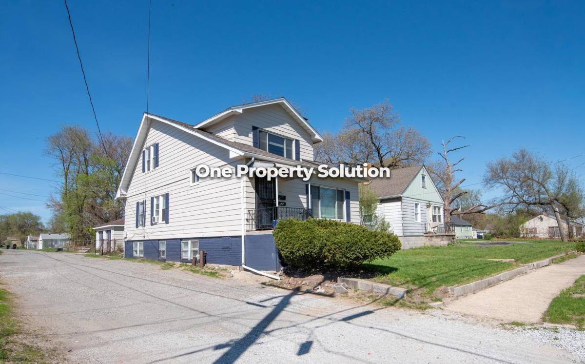 Apartment for rent at 1220 W 41st Ave #1, Gary, IN 46408