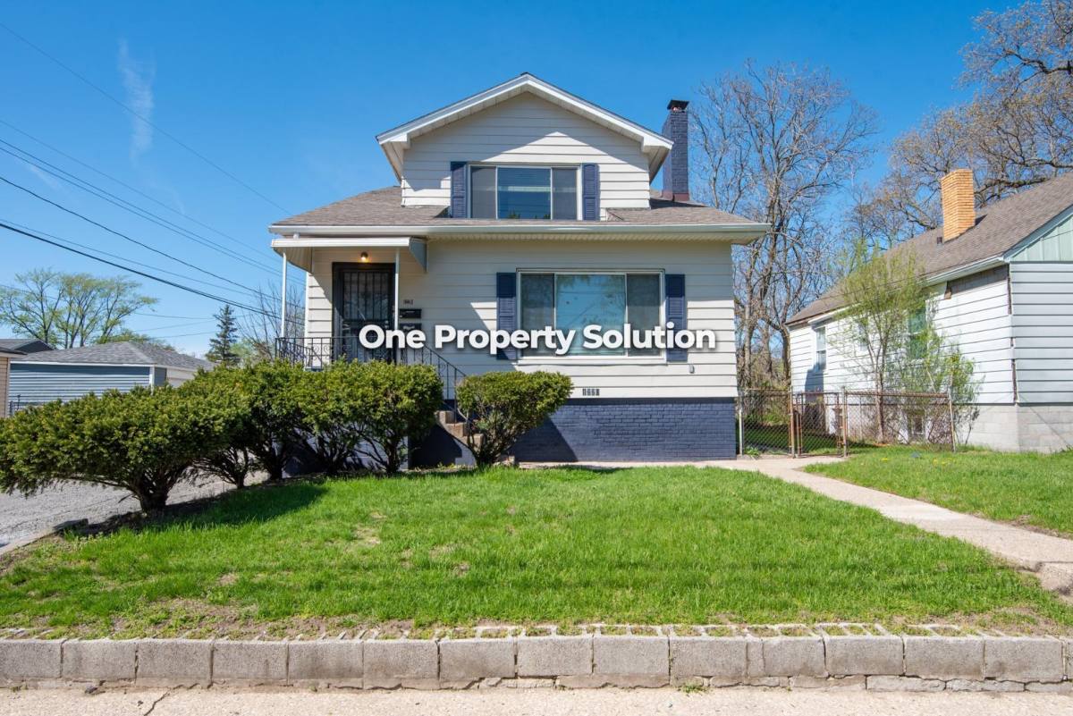 Apartment for rent at 1220 W 41st Ave #1, Gary, IN 46408