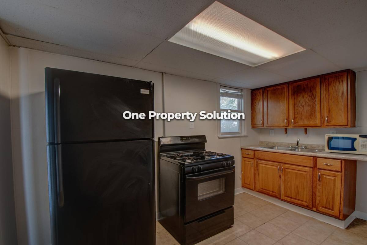 Apartment for rent at 1220 W 41st Ave #1, Gary, IN 46408