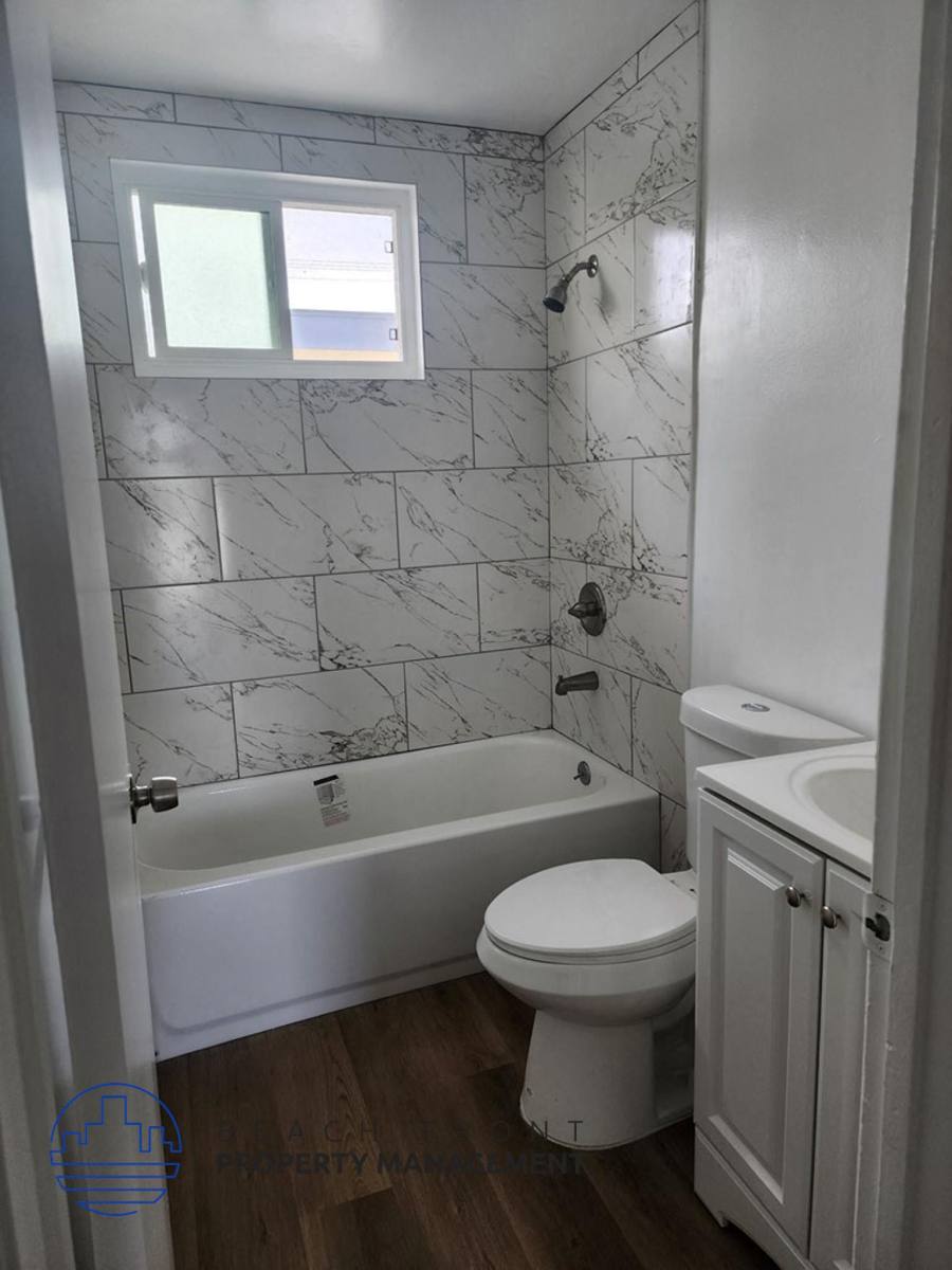 Apartment for rent at 24319 Narbonne Ave #H, Lomita, CA 90717