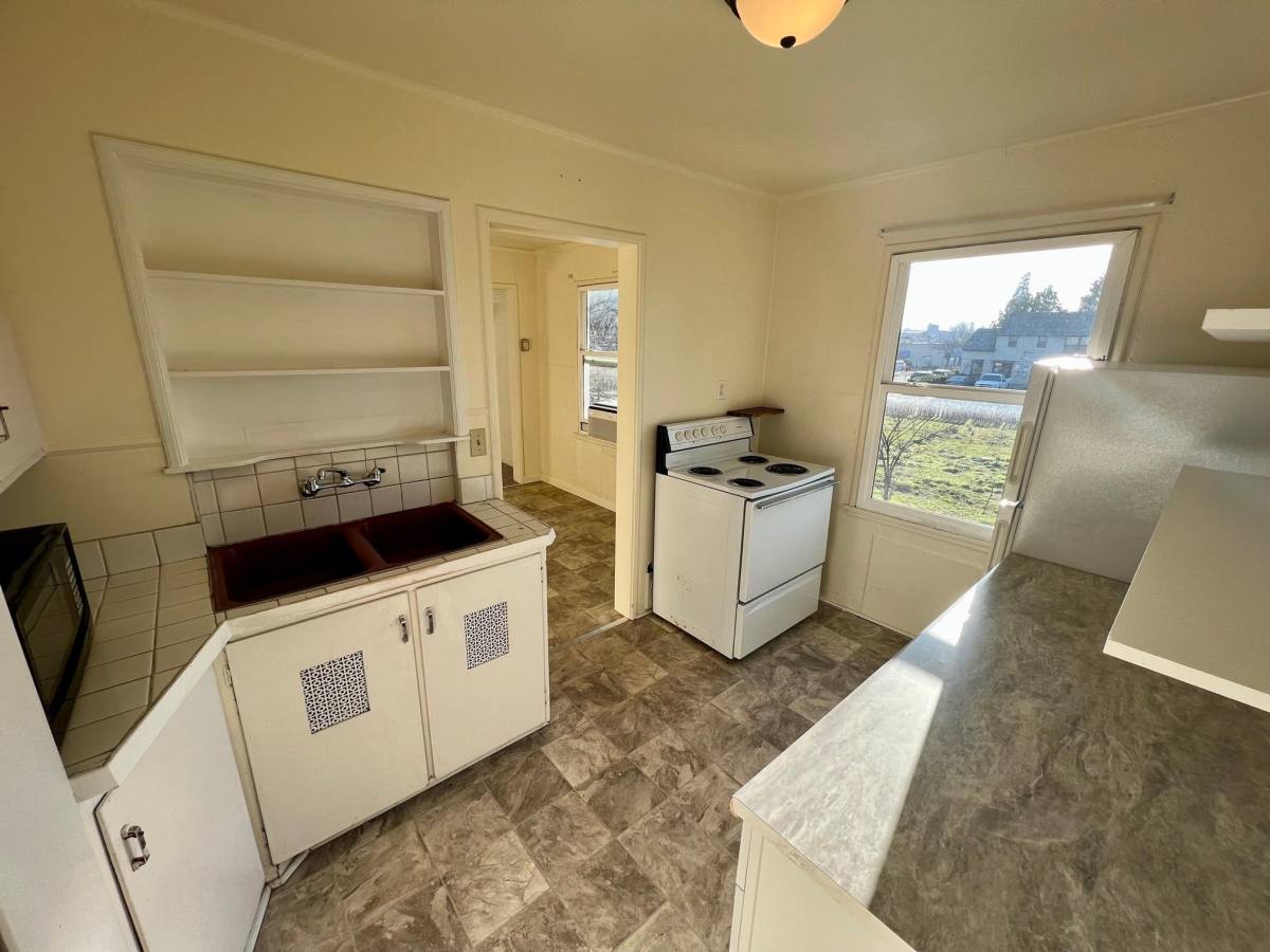 Apartment for rent at 215 N Ivy St #1, Medford, OR 97501