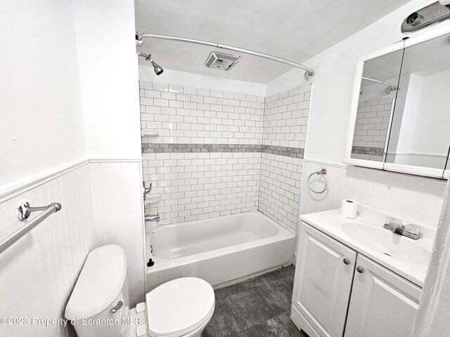 907 Green Ridge St, Scranton, PA 18509 - Apartment for Rent - Image 3