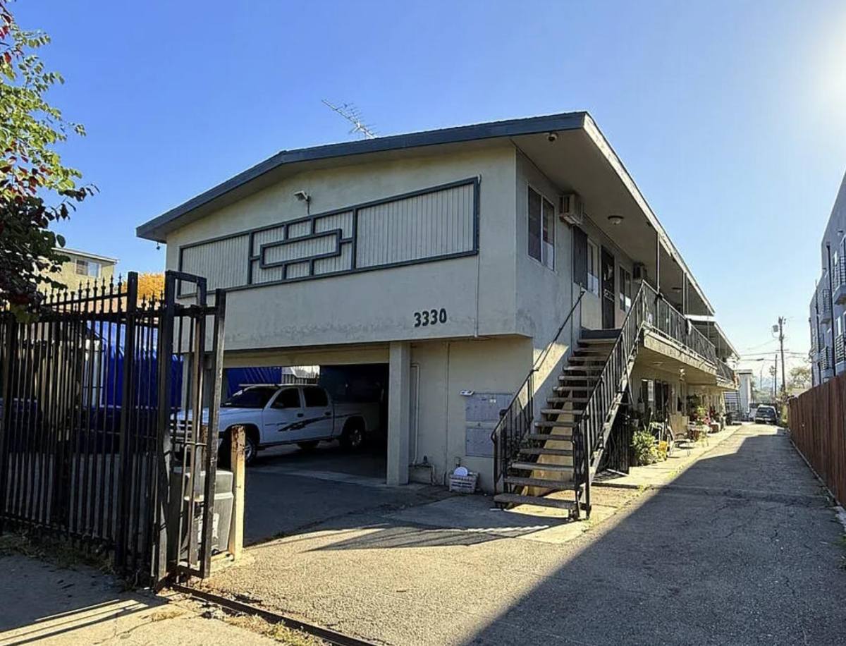 Apartment for rent at 3330 Chapman St #11, Los Angeles, CA 90065