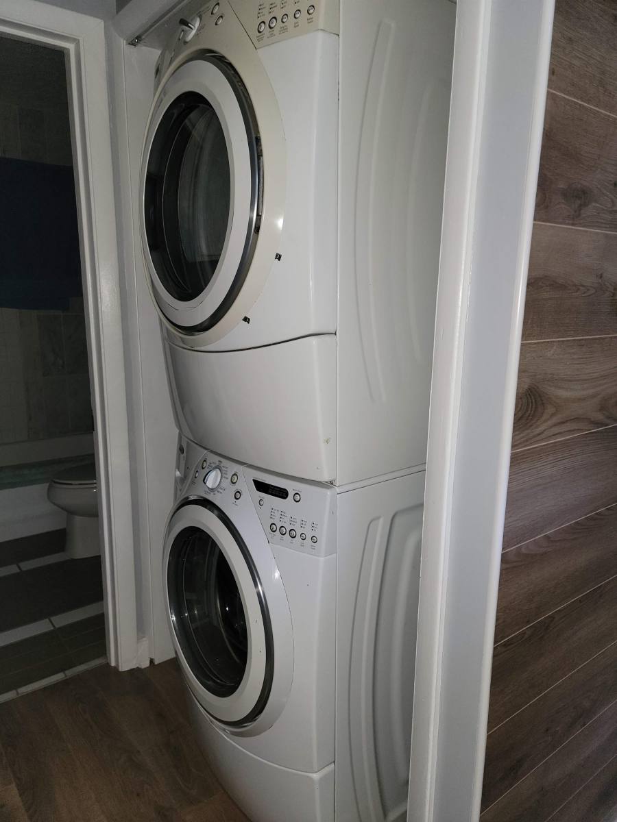 Apartment for rent at 408 S 11th St, Fernandina Beach, FL 32034