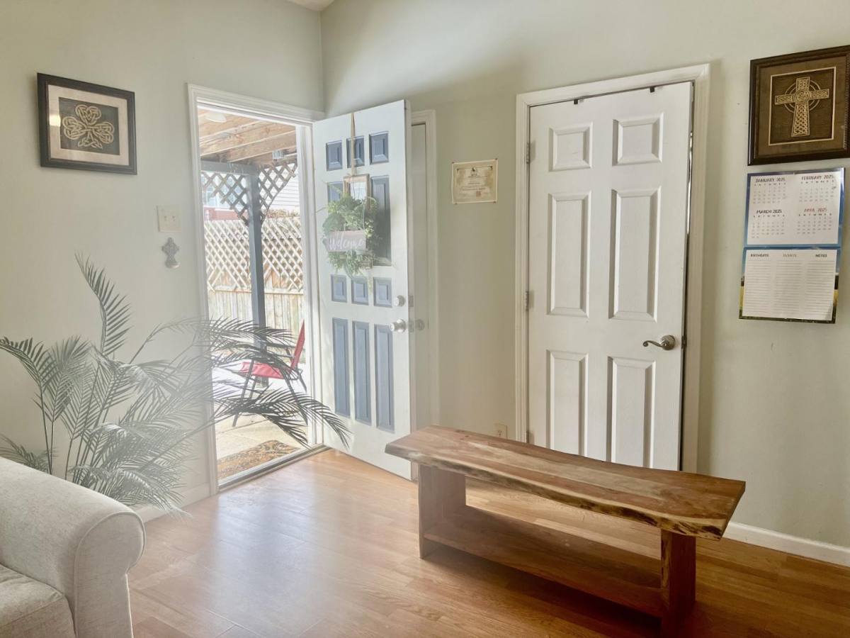 Apartment for rent at Addison Heights, 3647 N Newland Ave #COACH, Chicago, IL 60634