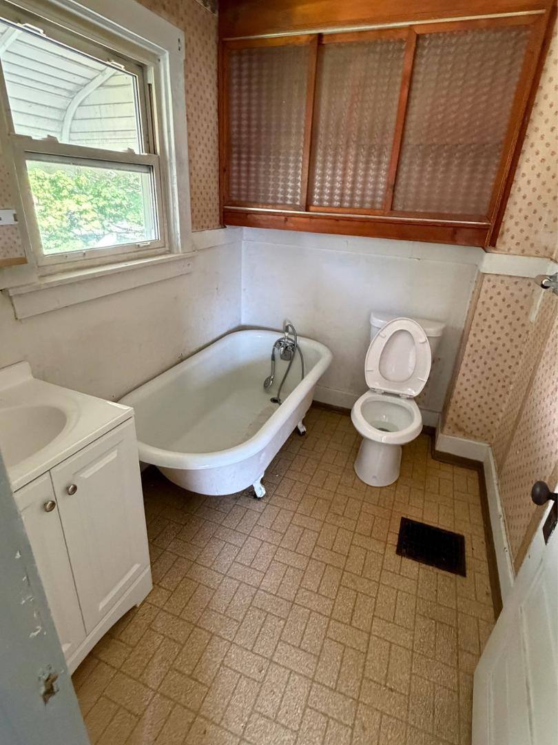 House for rent at 3964 Riley Ave #2, Struthers, OH 44471