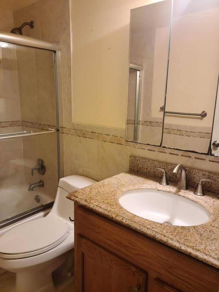 Apartment for rent at 2977 Riverside Dr, Coral Springs, FL 33065