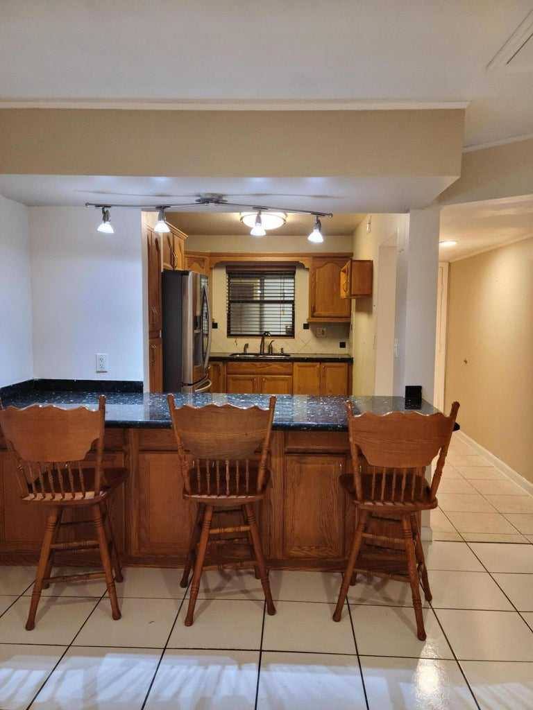 Apartment for rent at 2977 Riverside Dr, Coral Springs, FL 33065