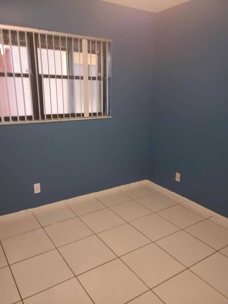Apartment for rent at 2977 Riverside Dr, Coral Springs, FL 33065