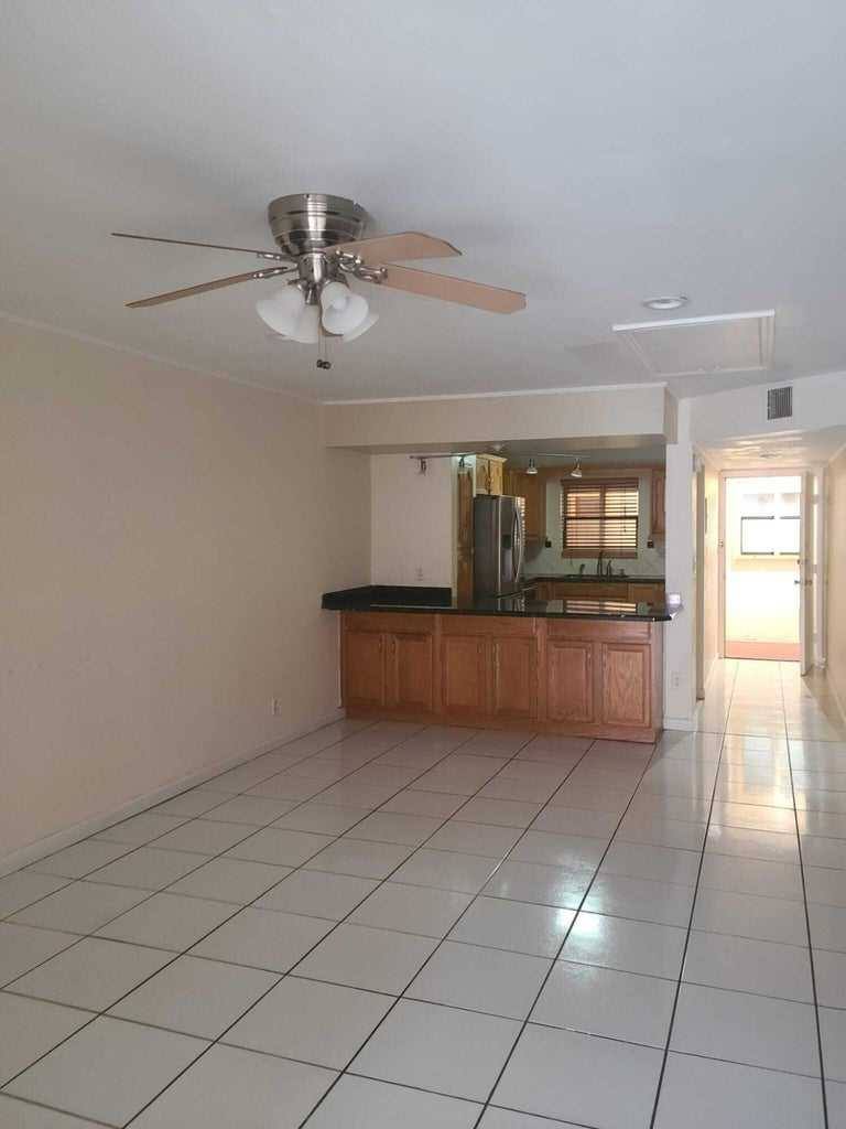 Apartment for rent at 2977 Riverside Dr, Coral Springs, FL 33065