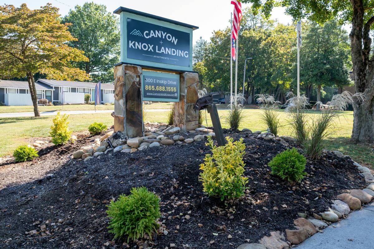 Apartment for rent at Canyon & Knox Landing, 600 E Inskip Dr, Knoxville, TN 37912