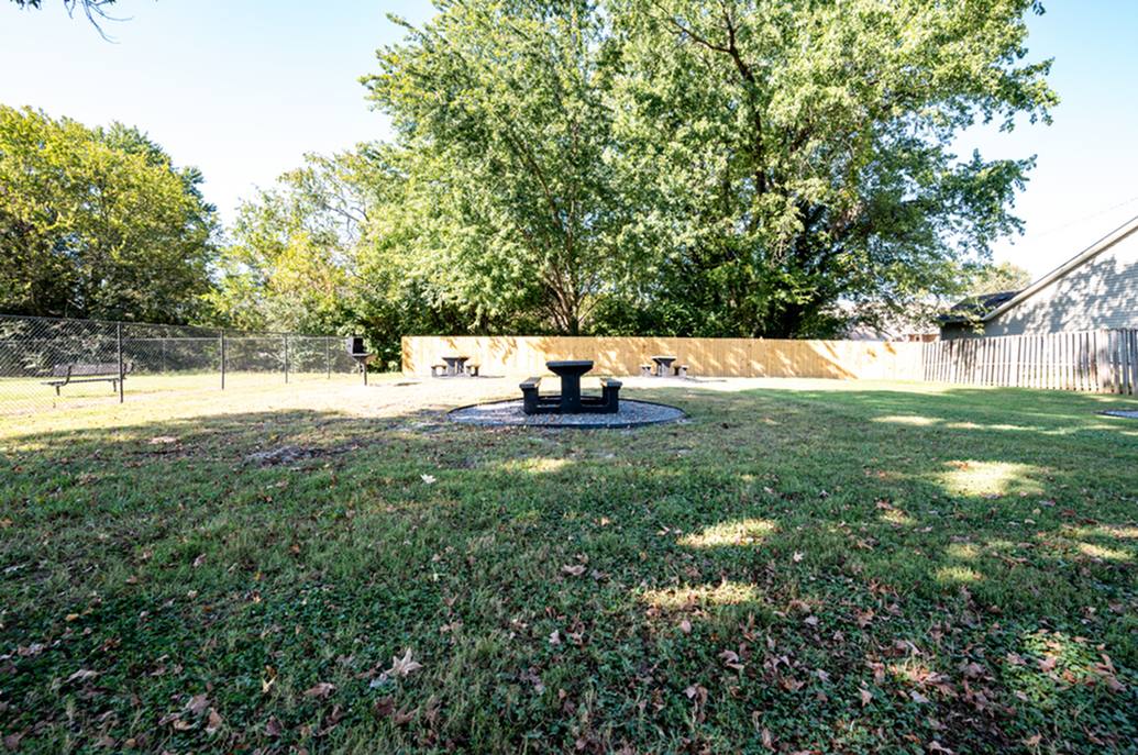Apartment for rent at Canyon & Knox Landing, 600 E Inskip Dr, Knoxville, TN 37912