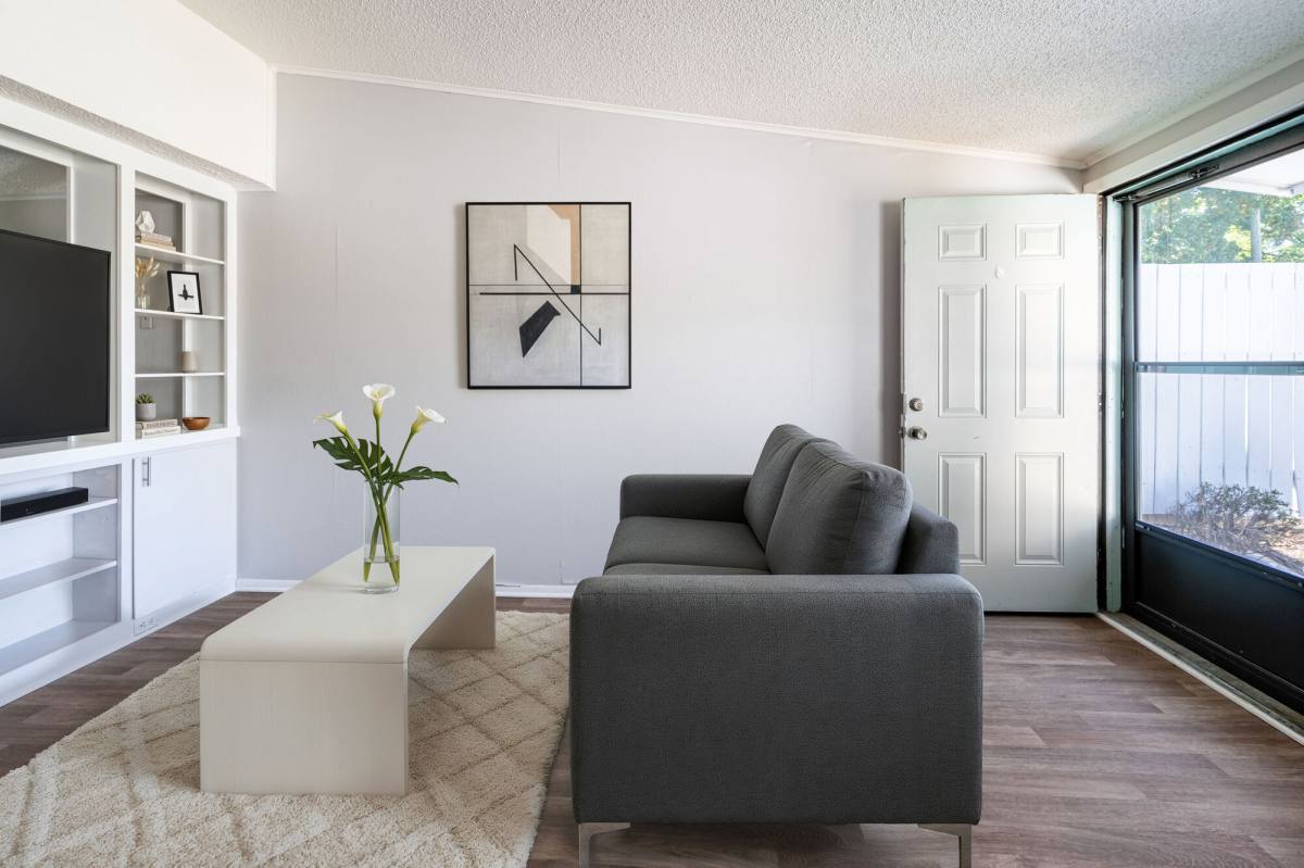 Apartment for rent at Canyon & Knox Landing, 600 E Inskip Dr, Knoxville, TN 37912