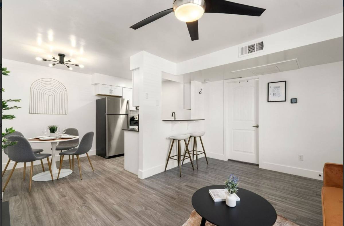 Apartment for rent at 948 E Devonshire Ave, Phoenix, AZ 85014