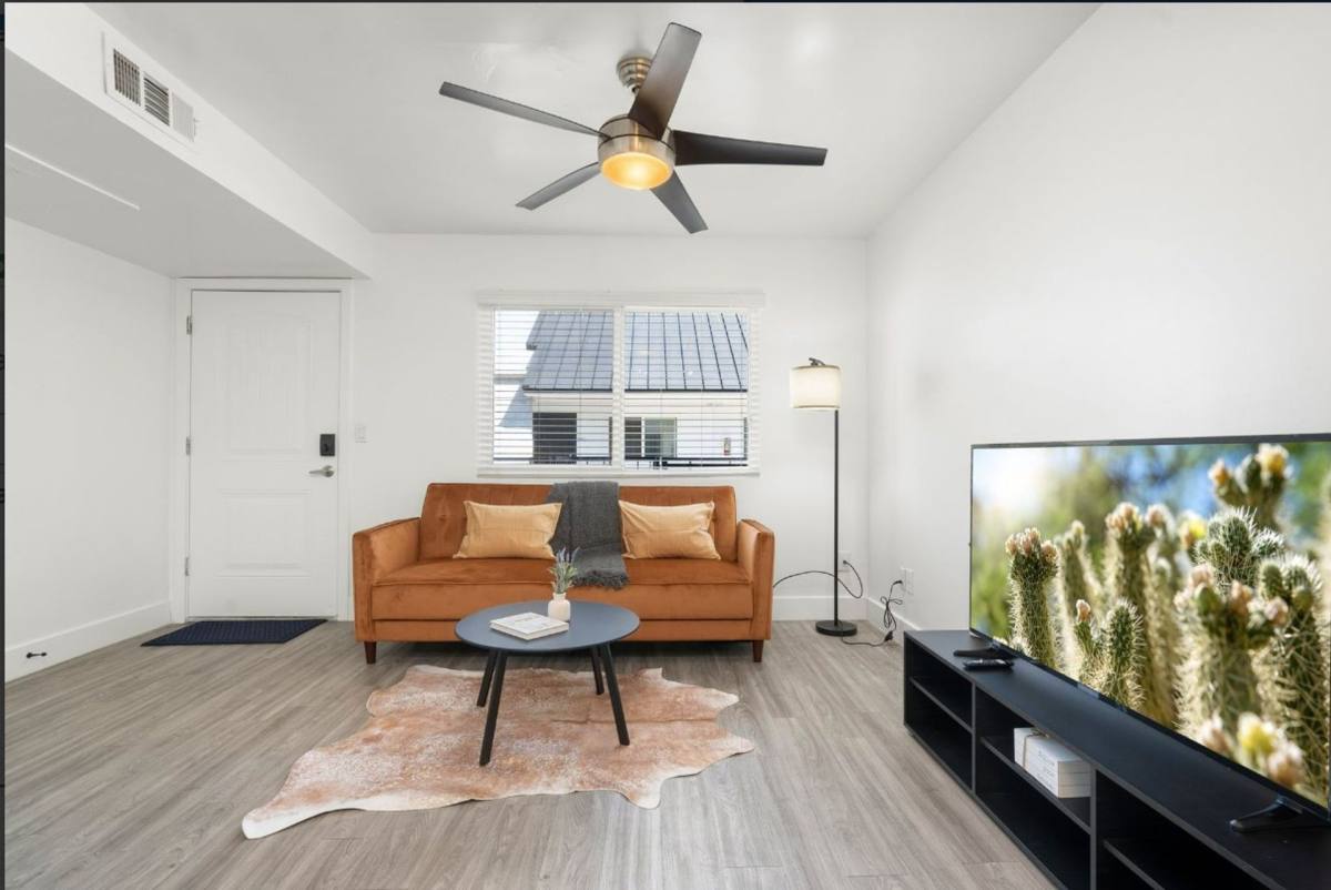 Apartment for rent at 948 E Devonshire Ave, Phoenix, AZ 85014