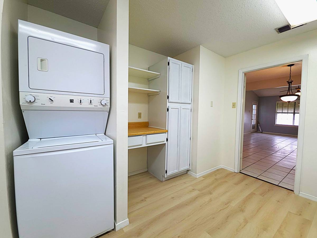 Condo for rent at 400 W S Town Dr, Tyler, TX 75703