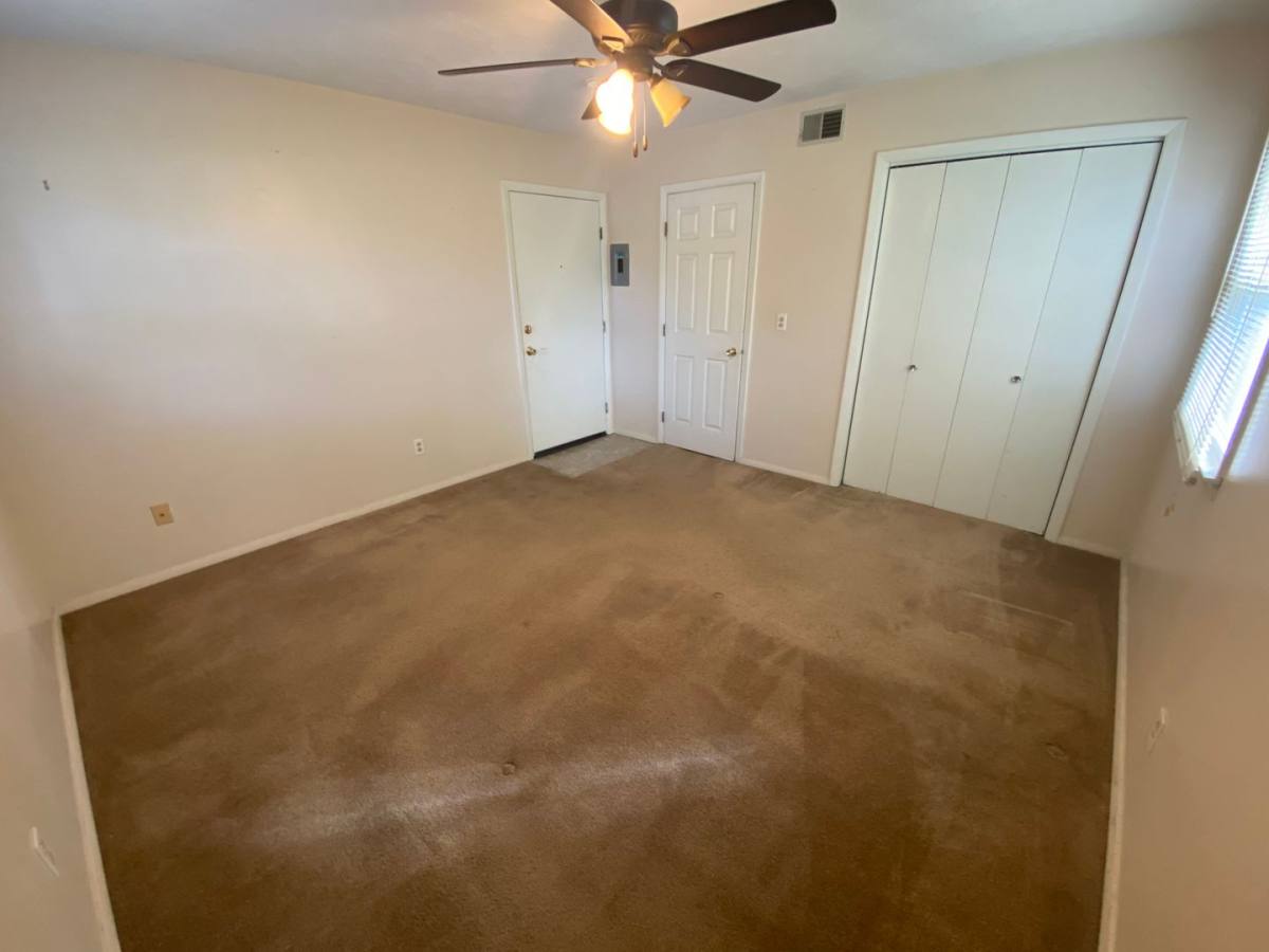 Apartment for rent at 1110 McLean, Bloomington, IL 61701