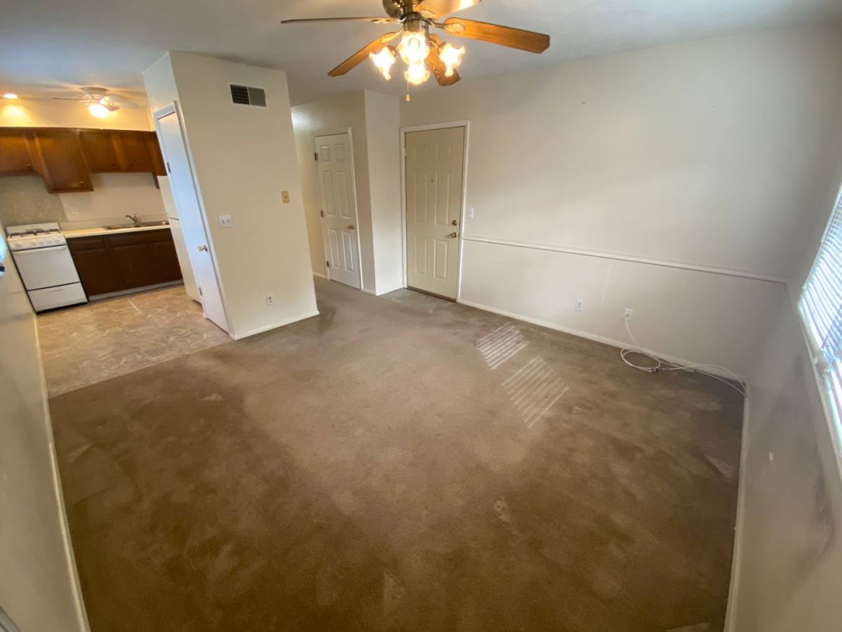 Apartment for rent at 1110 McLean, Bloomington, IL 61701