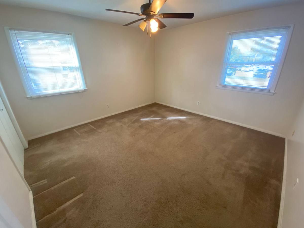 Apartment for rent at 1110 McLean, Bloomington, IL 61701