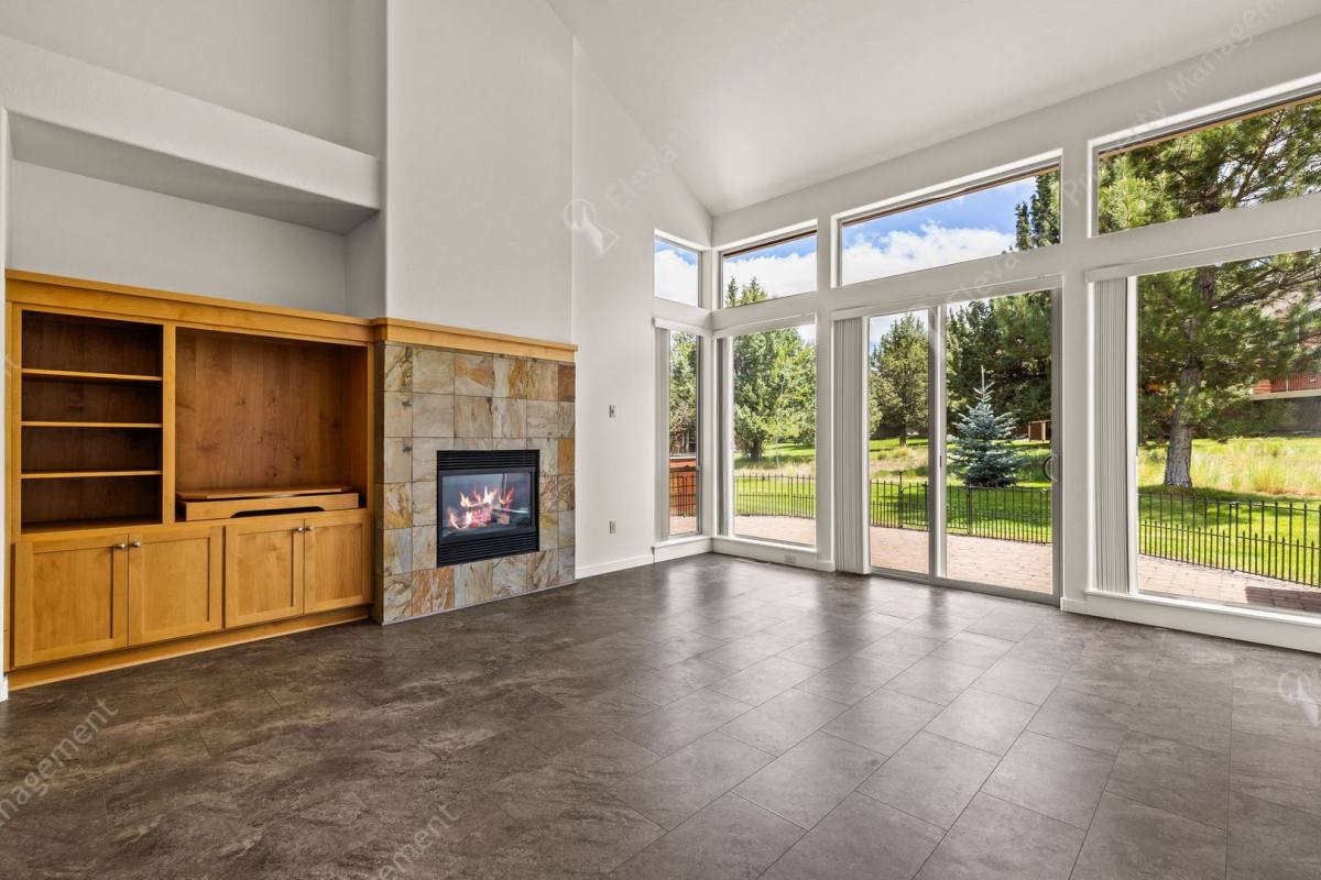 Townhouse for rent at 1277 Highland View Loop, Redmond, OR 97756