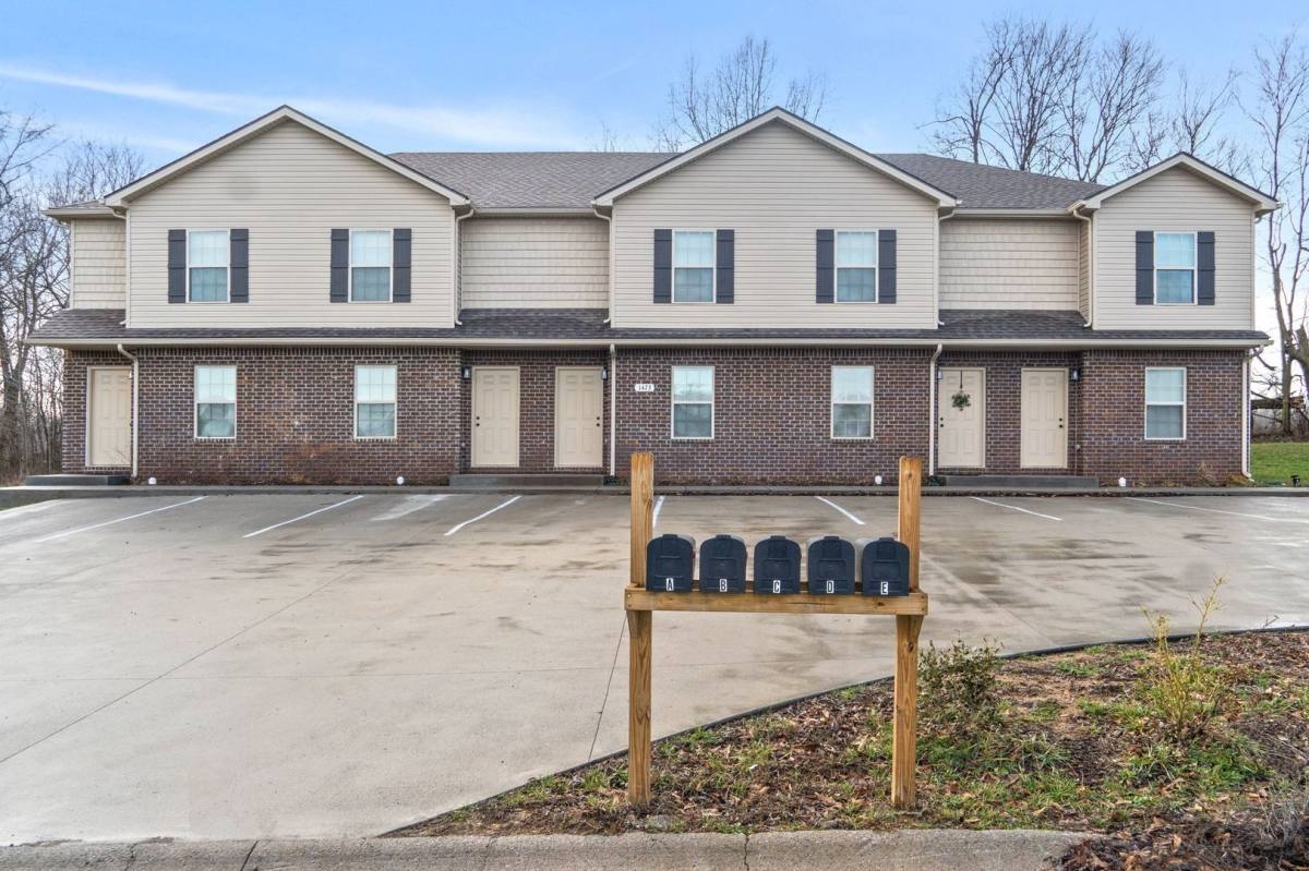 Apartment for rent at 1489 Amberjack Court, Clarksville, TN 37042
